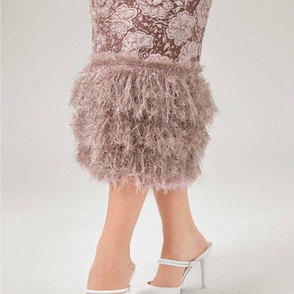 Dress - Picture 4 of 4